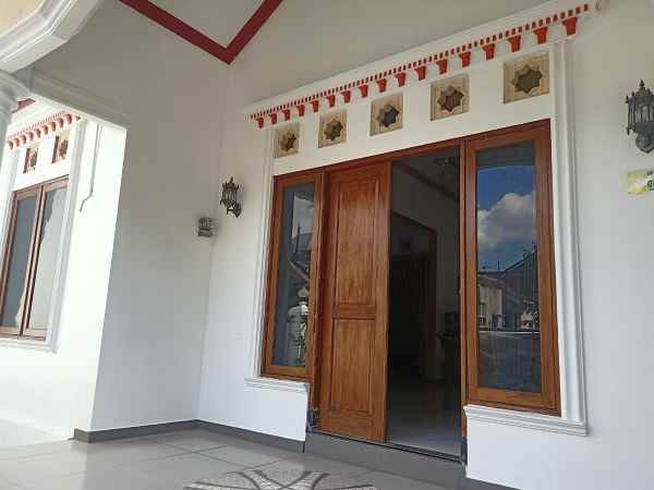 dijual rumah jl onggomertan utara nayan