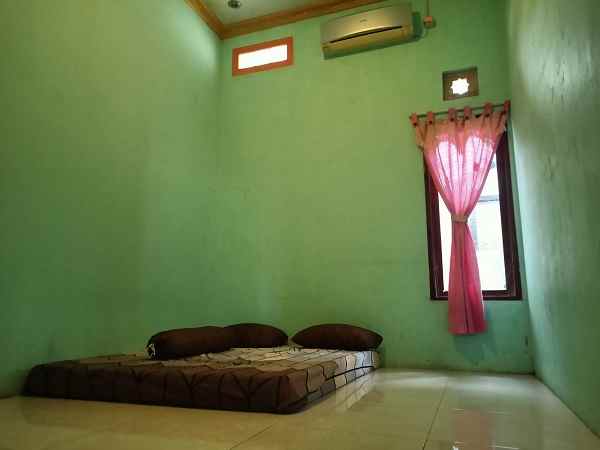 dijual rumah jl onggomertan utara nayan