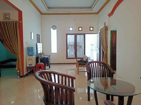 dijual rumah jl onggomertan utara nayan