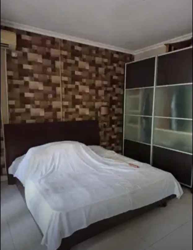 dijual rumah jl pinang perak pondok