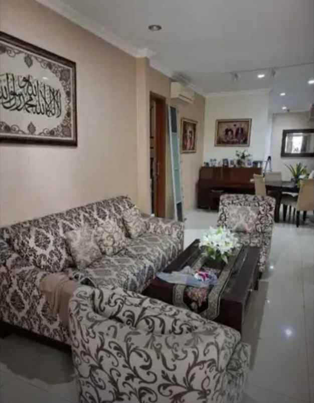 dijual rumah jl pinang perak pondok