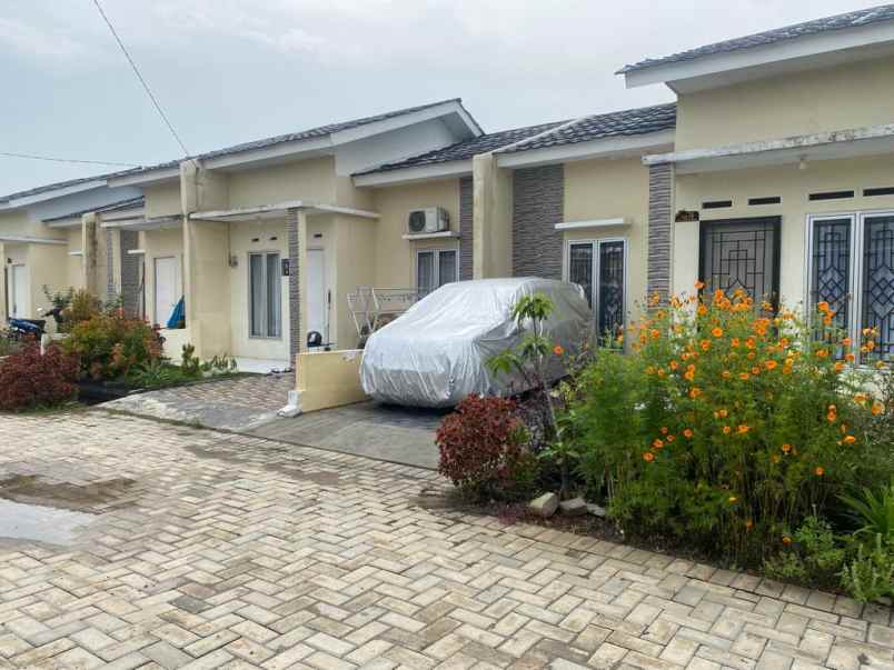 dijual rumah jl pisangan kepuh kayu