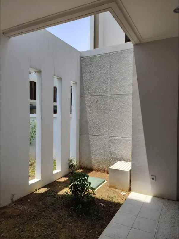 dijual rumah jl podomoro kec