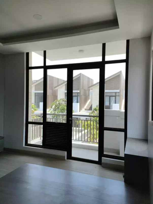 dijual rumah jl podomoro kec