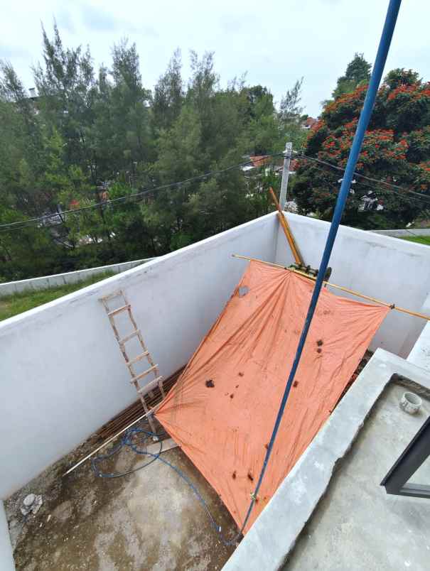 dijual rumah jl pondok hijau