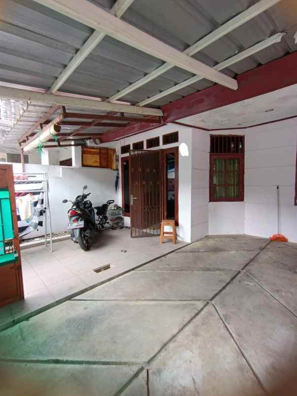 dijual rumah jl pondok kelapa duren