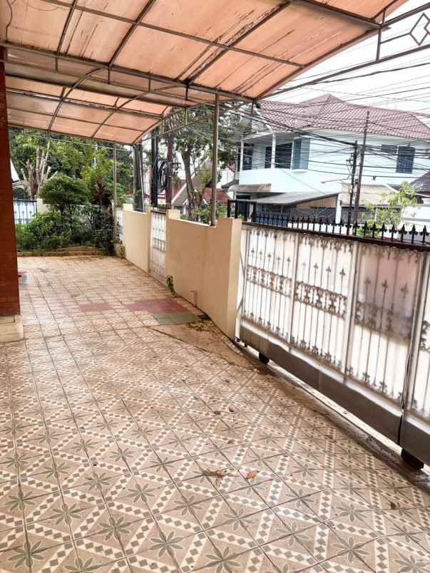 dijual rumah jl pondok kelapa duren