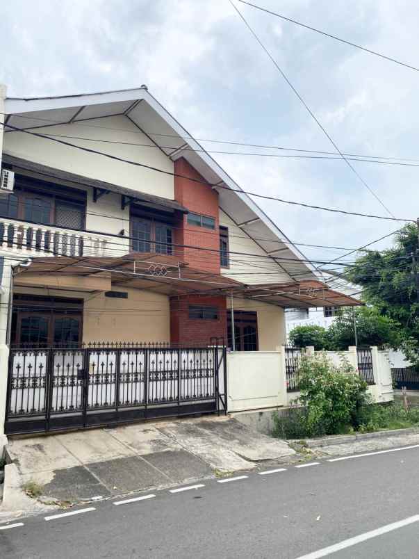 dijual rumah jl pondok kelapa duren