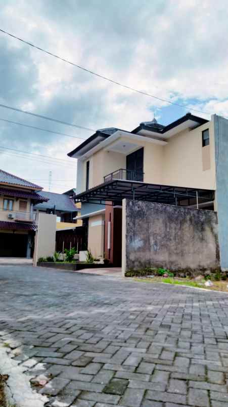 dijual rumah jl rajawali dayakan