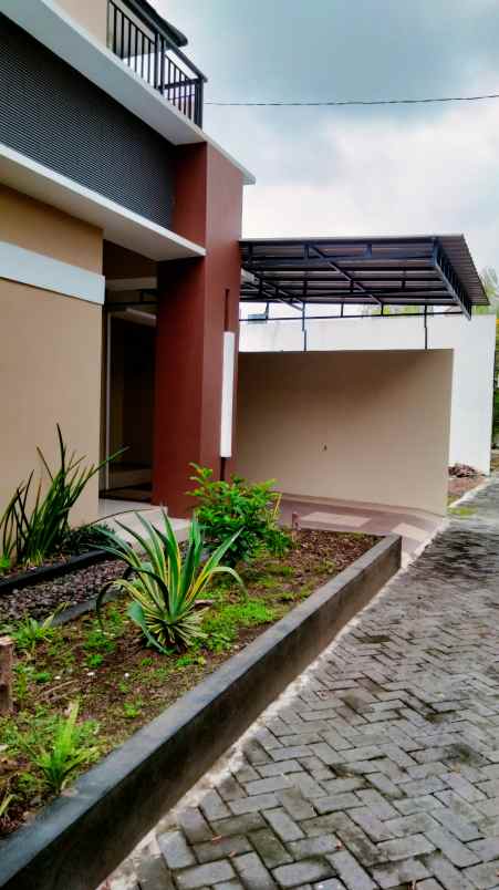 dijual rumah jl rajawali dayakan