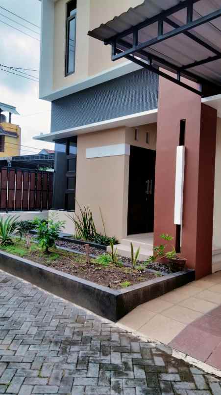 dijual rumah jl rajawali dayakan