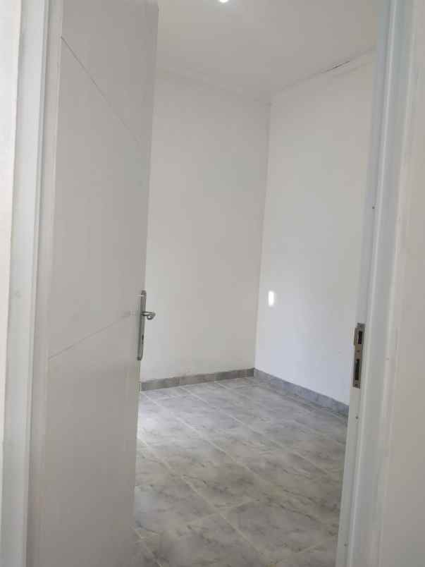 dijual rumah jl raya bojong gede kemang