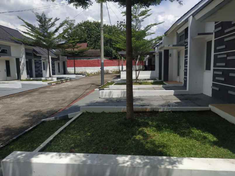 dijual rumah jl raya bojong gede kemang
