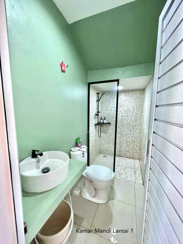 dijual rumah jl sayap gegerkalong