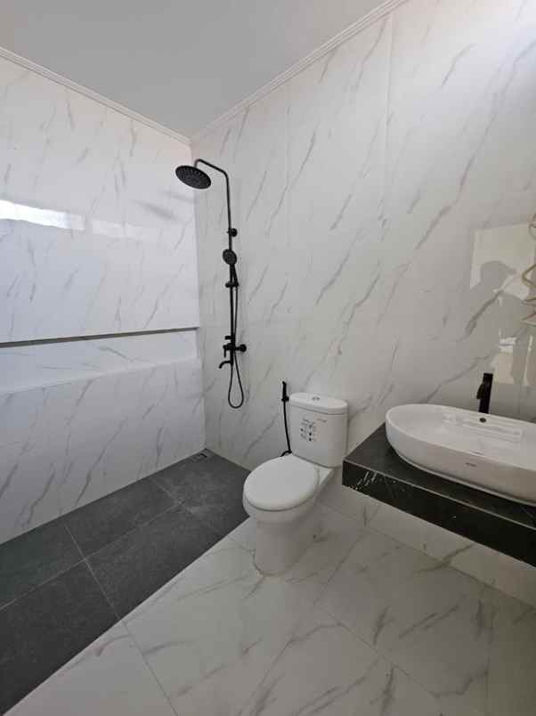 dijual rumah jl sekelimus buahbatu bandung