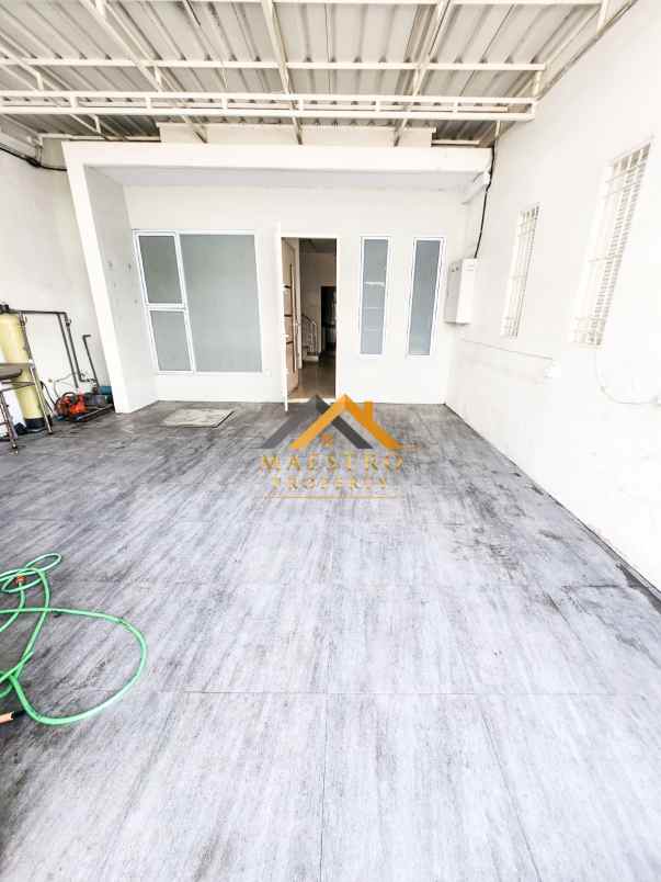 dijual rumah jl selamat ketaren