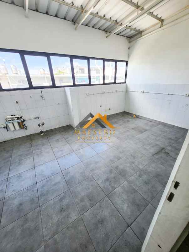 dijual rumah jl selamat ketaren