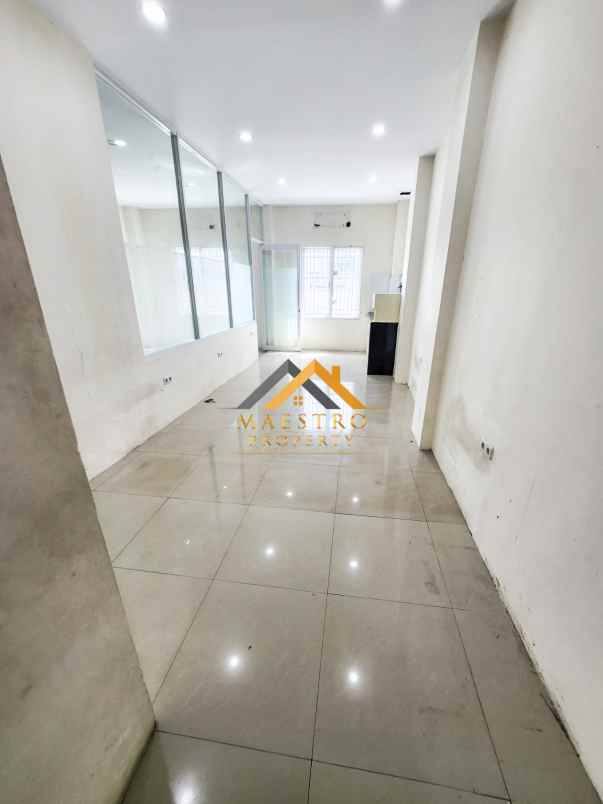 dijual rumah jl selamat ketaren