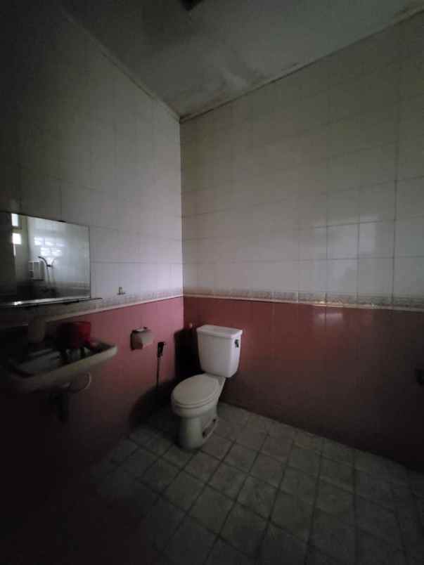 dijual rumah jl selat kav al duren