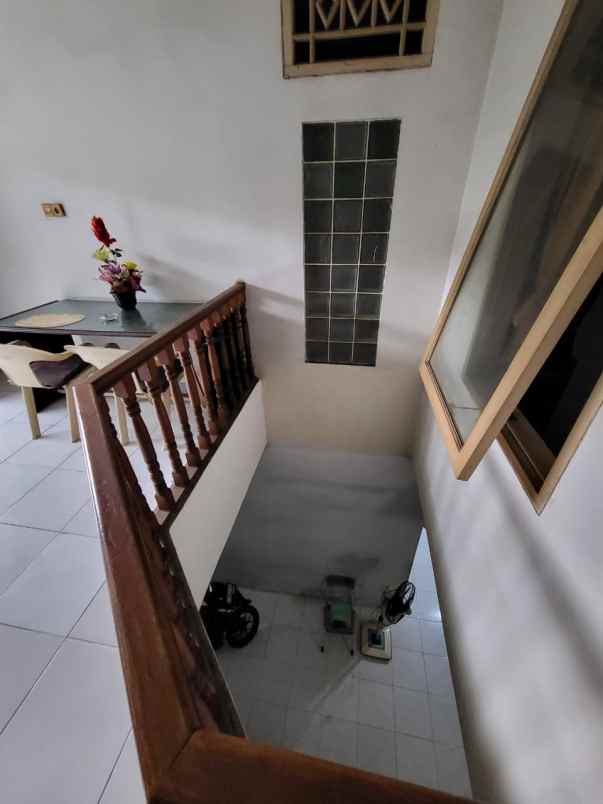 dijual rumah jl selat kav al duren