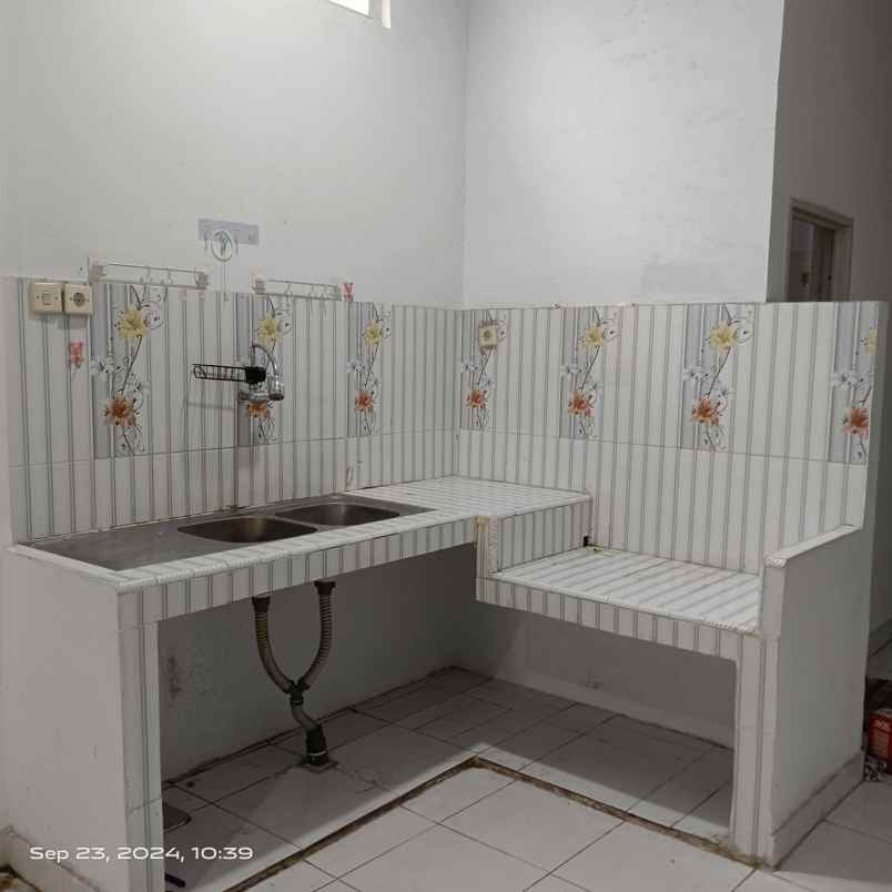 dijual rumah jl tanah sereal xvii tanah