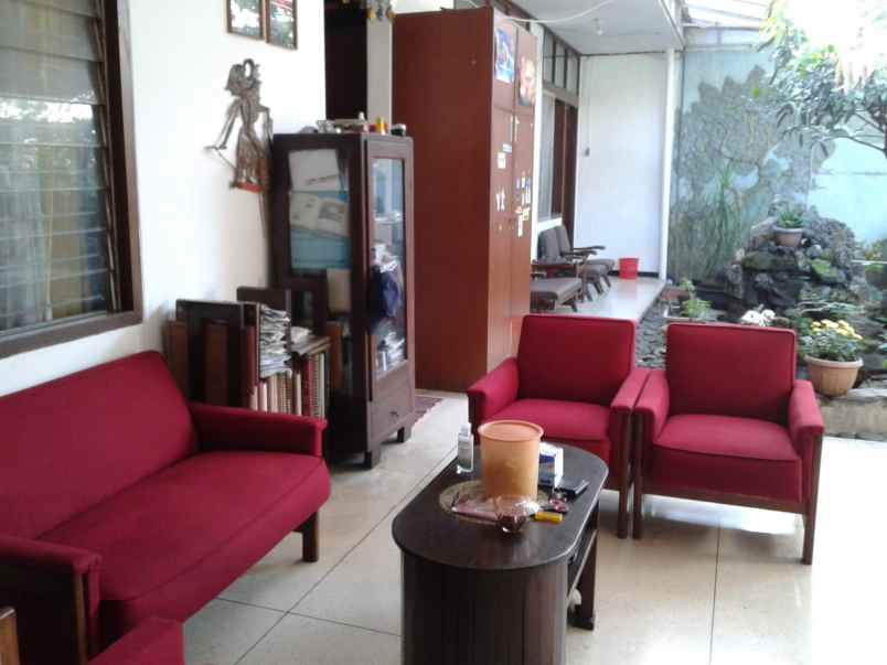 dijual rumah jl tubagus ismail ii