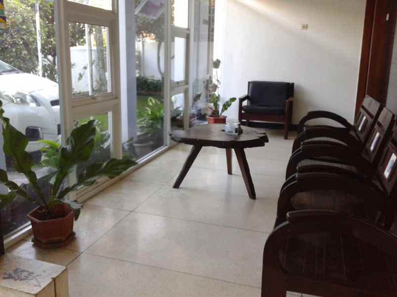 dijual rumah jl tubagus ismail ii