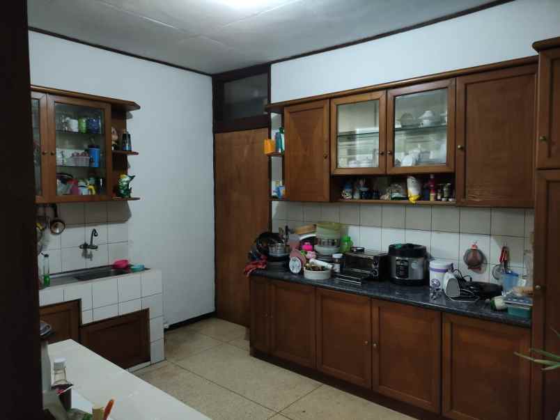 dijual rumah jl tubagus ismail ii