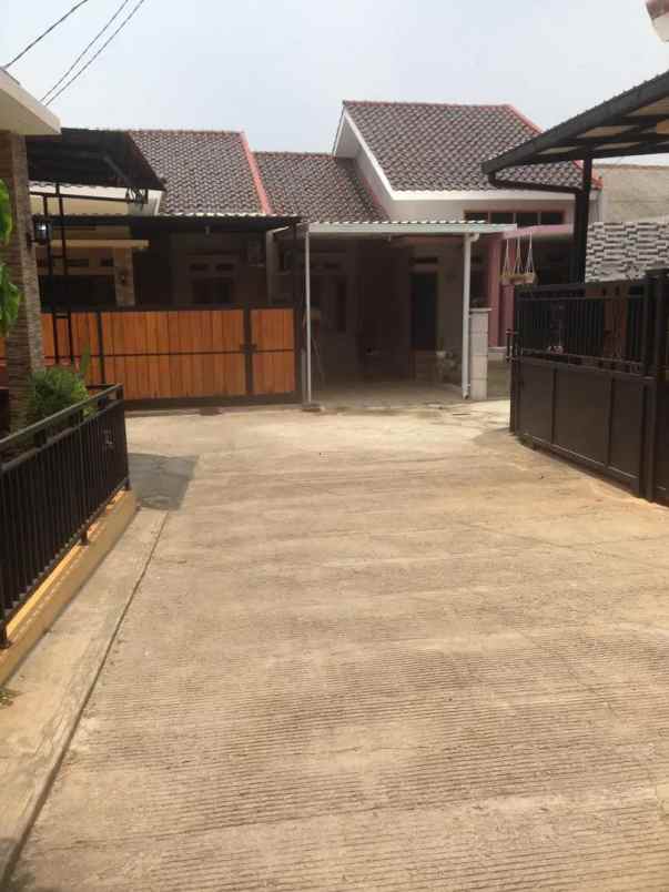 dijual rumah jl wadas raya