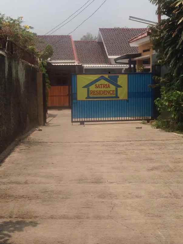 dijual rumah jl wadas raya