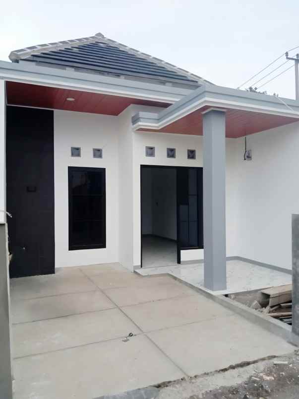 dijual rumah jln cikoneng bojongsoang