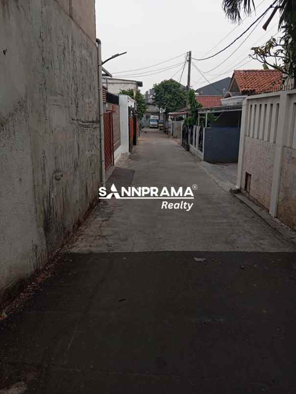 dijual rumah jln raya pondok gede bekasi
