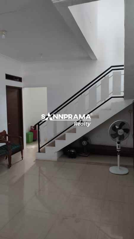 dijual rumah jln raya pondok gede bekasi