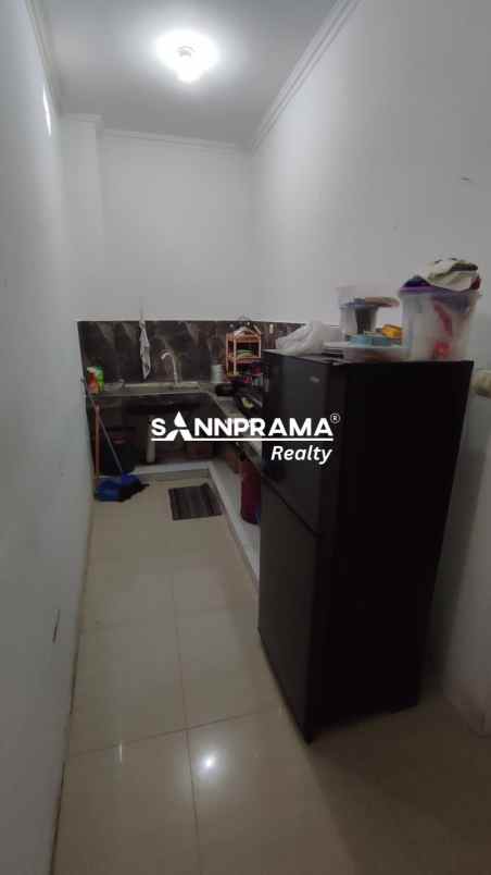 dijual rumah jln raya pondok gede bekasi