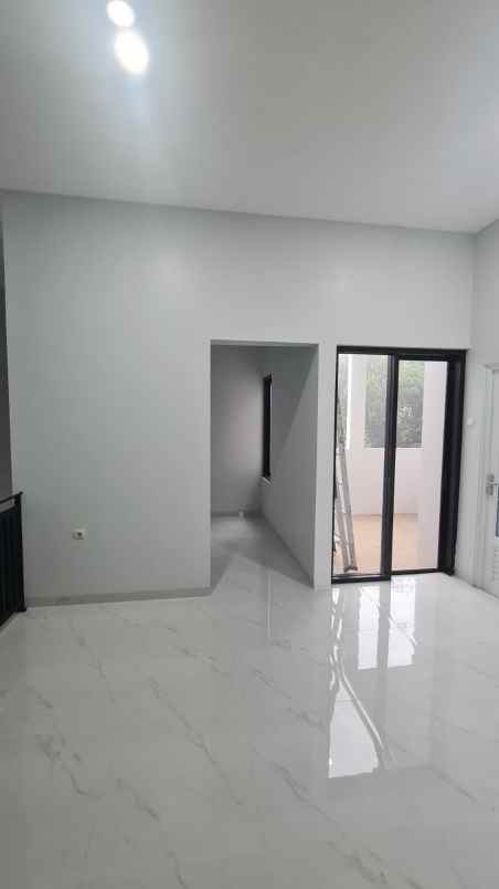 dijual rumah jol caman raya jatibening