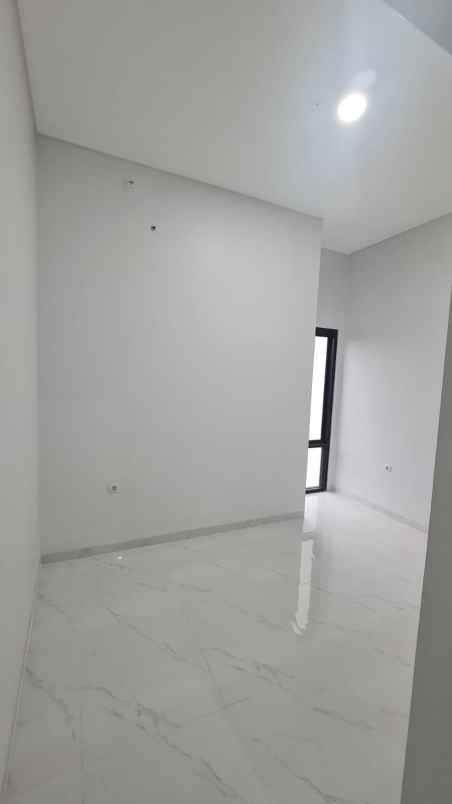 dijual rumah jol caman raya jatibening