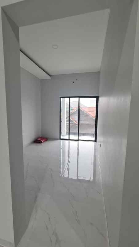 dijual rumah jol caman raya jatibening