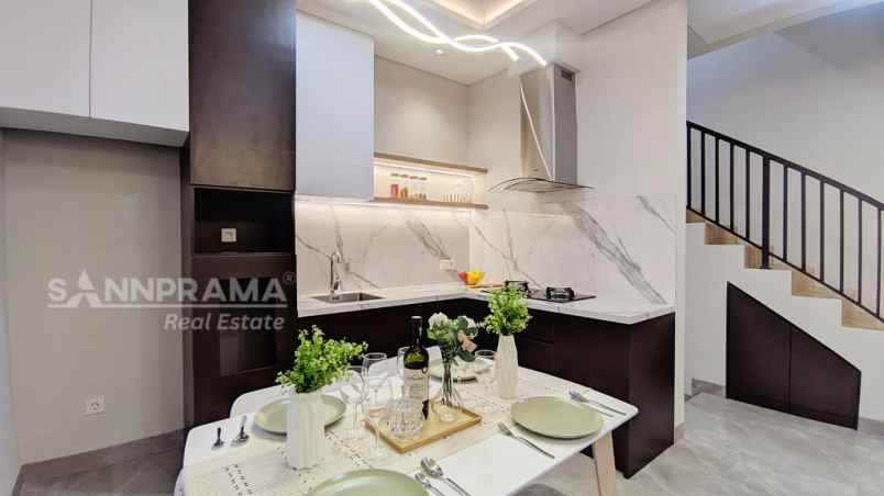 dijual rumah jurang mangu barat