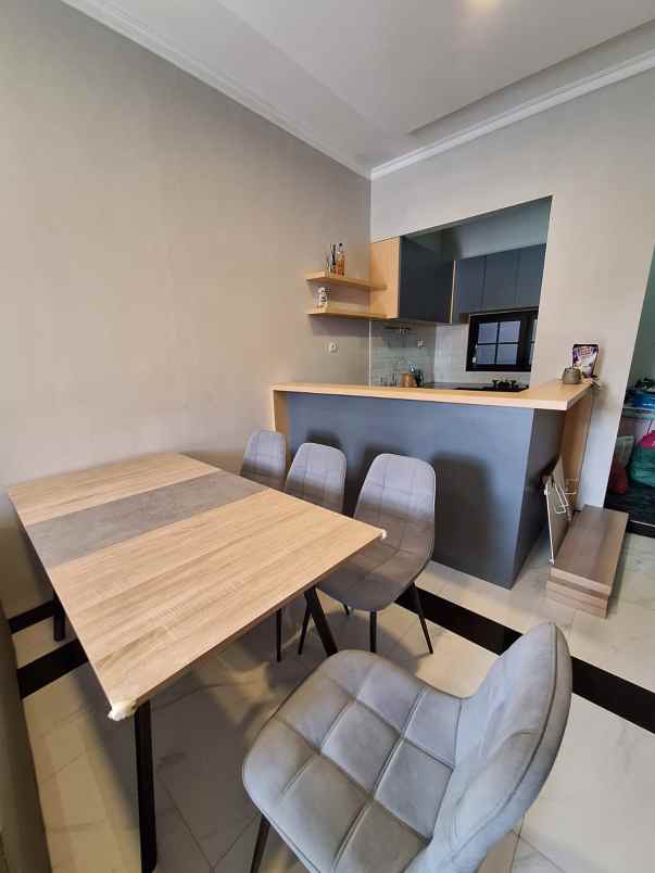 dijual rumah karya bakti tanah baru