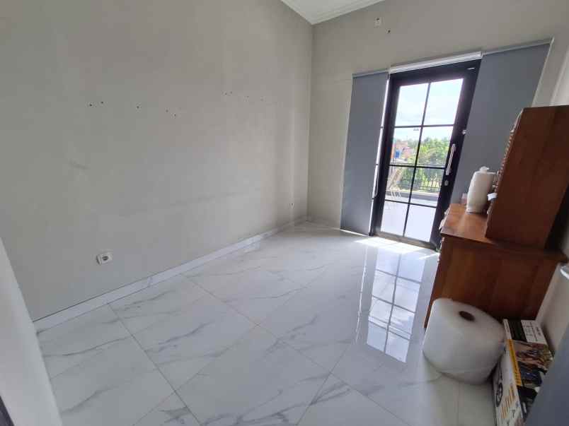 dijual rumah karya bakti tanah baru