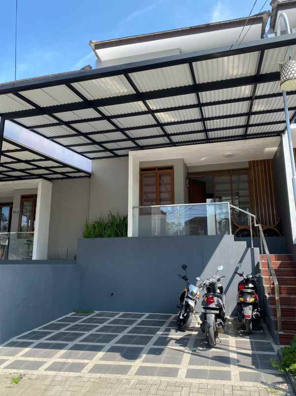 dijual rumah kec parongpong