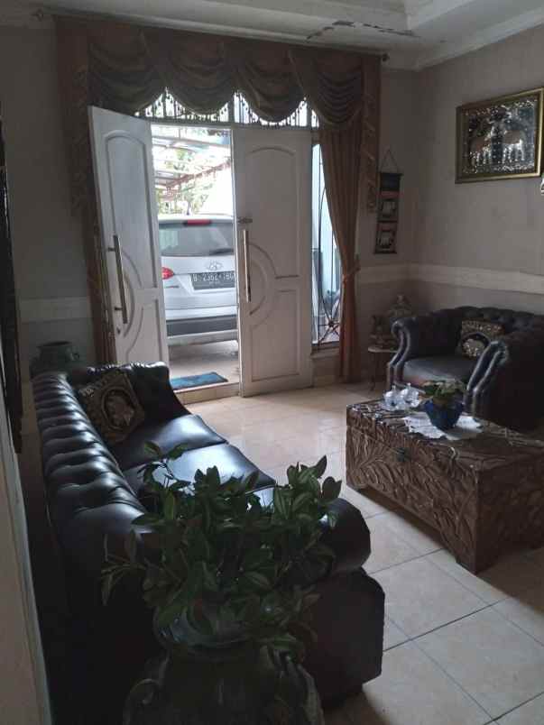 dijual rumah kelapa dua kelapa dua