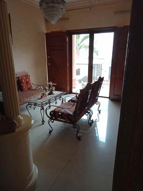 dijual rumah kelapa gading