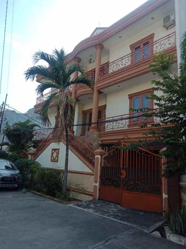 dijual rumah kelapa gading