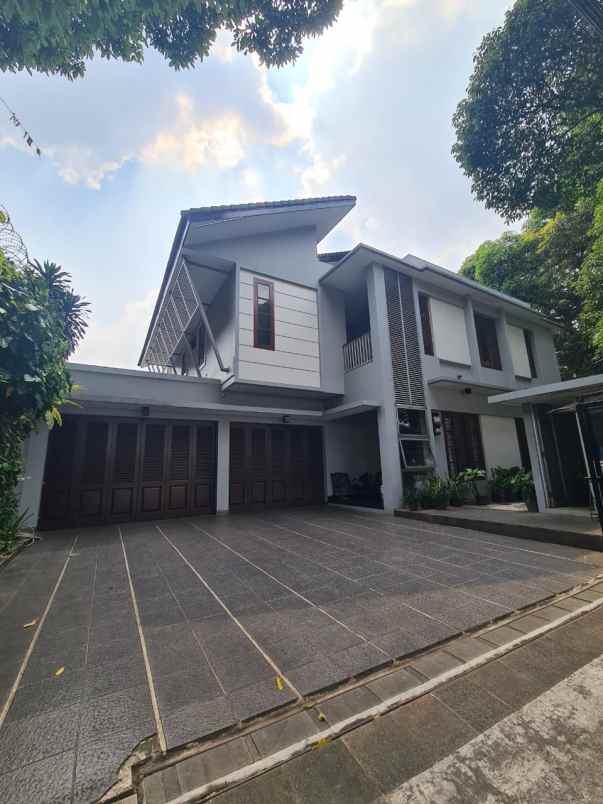 dijual rumah kemang