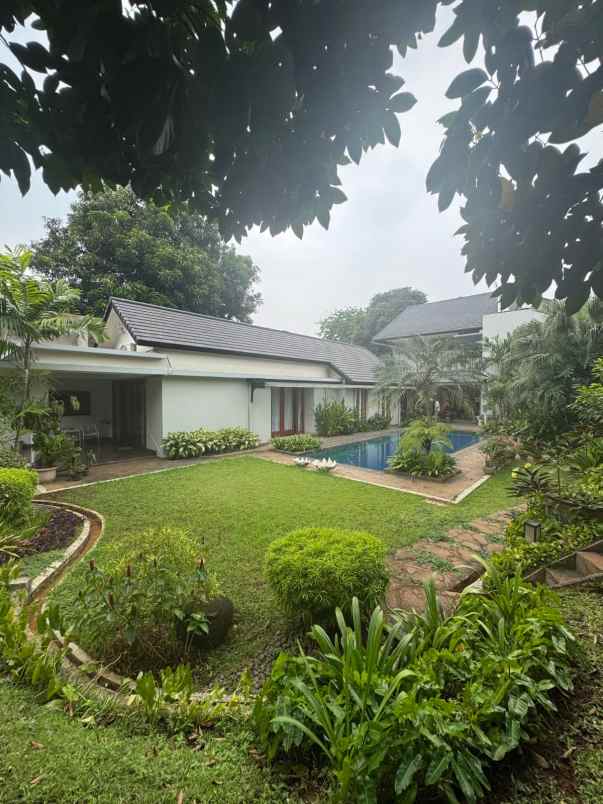 dijual rumah kemang