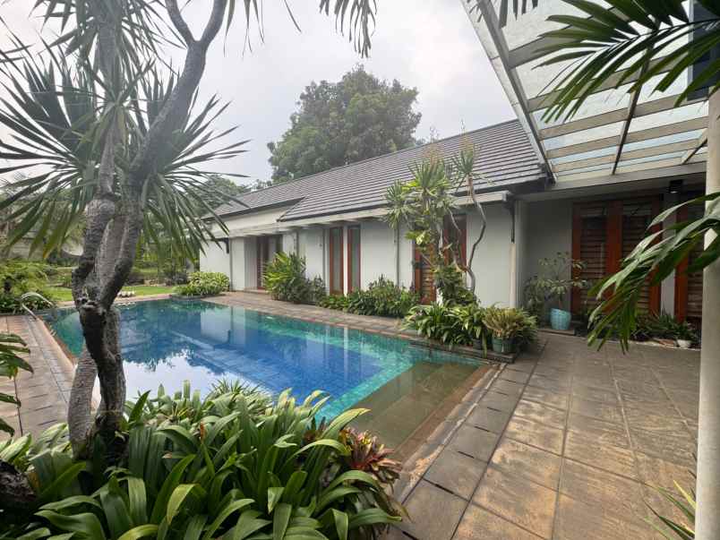 dijual rumah kemang