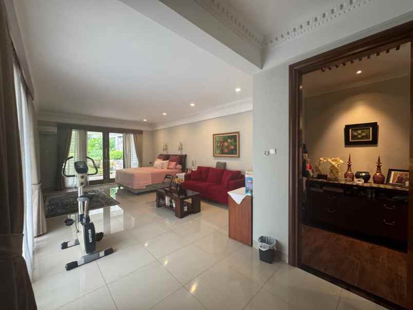 dijual rumah kemang