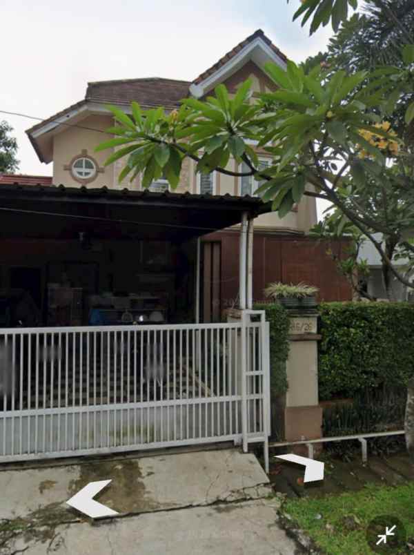 dijual rumah kencana loka