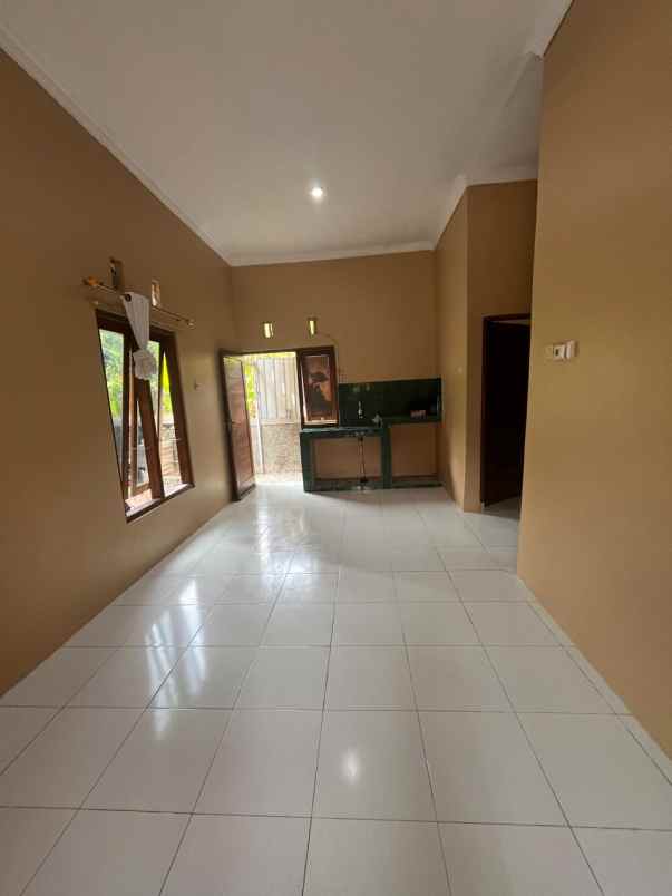 dijual rumah kepanewon pleret